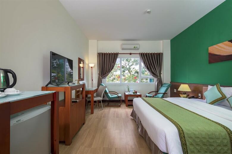 Sai Gon Phong Nha Hotel