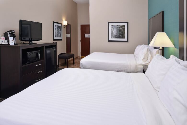 Hotel Holiday Inn Express & Suites North Lima