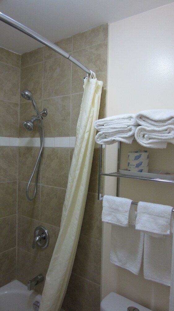 Motel Village Inn & Suites