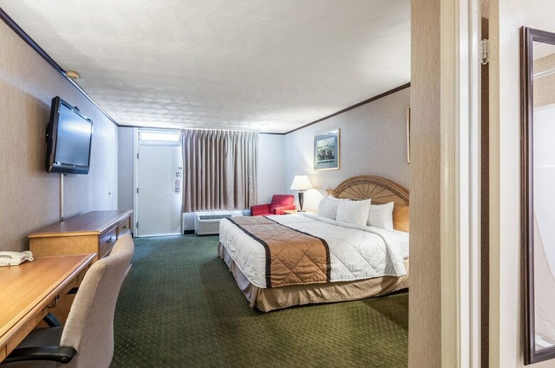 Motel Rodeway Inn & Suites