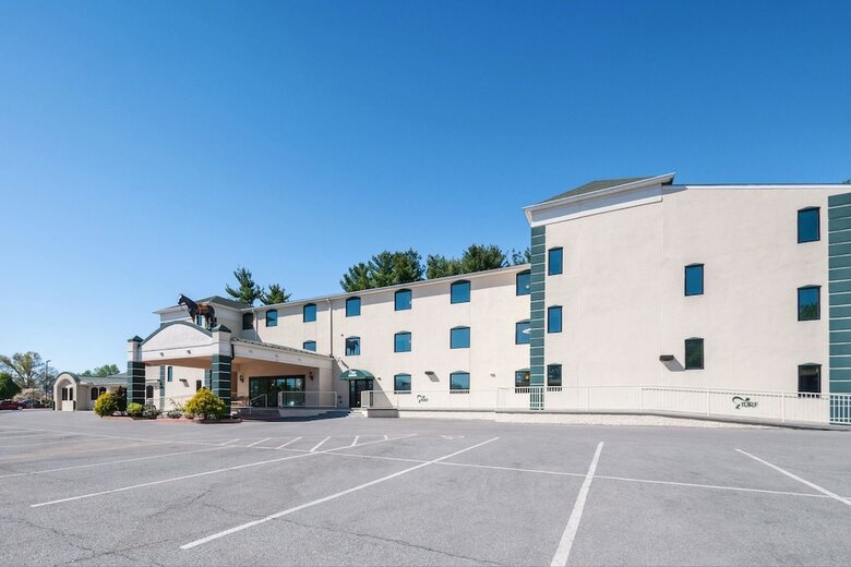 Motel Rodeway Inn & Suites