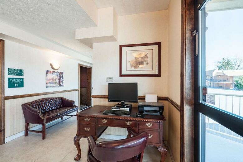 Motel Rodeway Inn & Suites