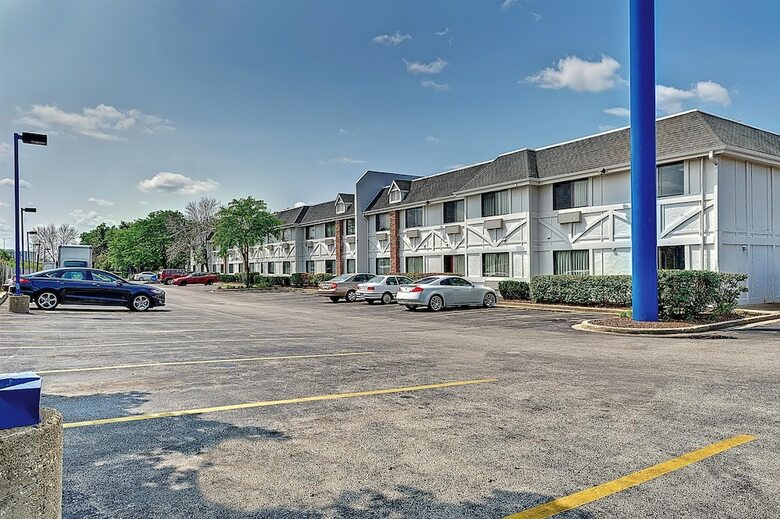 Motel 6 Chicago North - Glenview