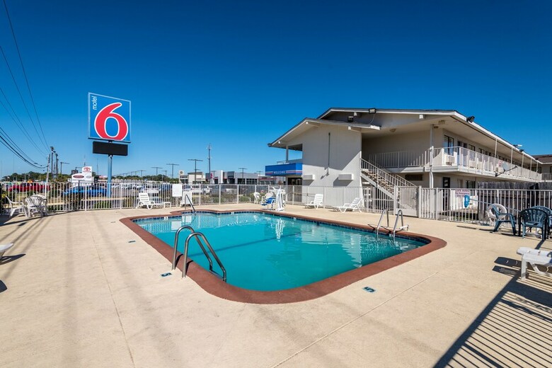 Motel 6 Montgomery, Al - East
