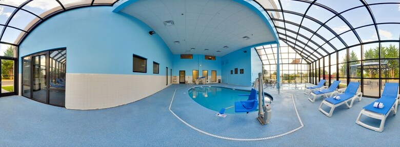 Hotel Comfort Suites Airport