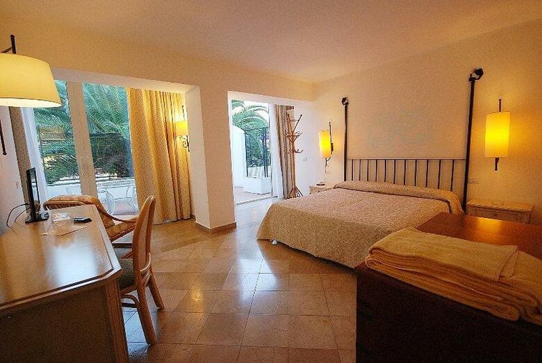 El Faro Hotel & Spa