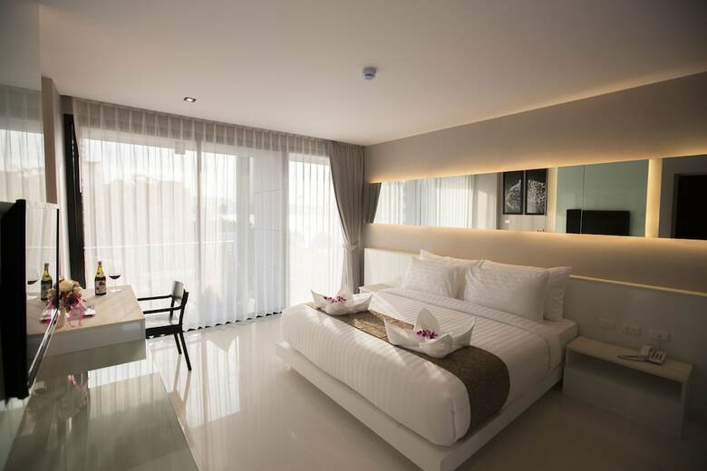 Hotel Serenotel Pattaya Beach Front