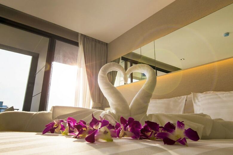 Hotel Serenotel Pattaya Beach Front