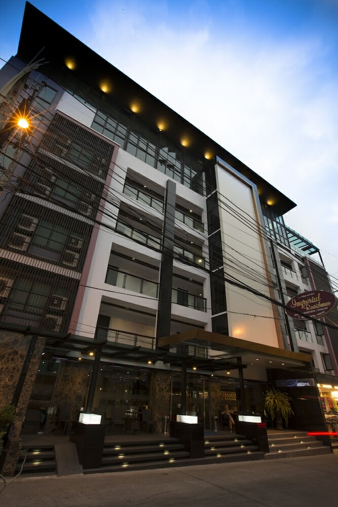 Hotel Serenotel Pattaya Beach Front