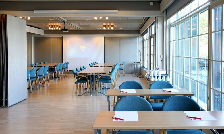 Thon Hotel Br�nn�ysund