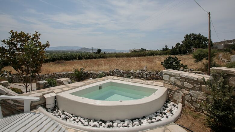 Aeolos Luxury Villas & Suites