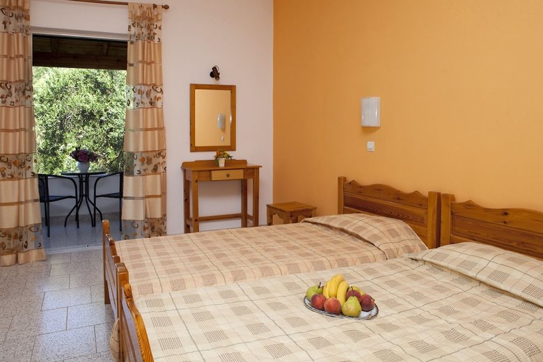 Aparthotel Crystal Blue Apartments