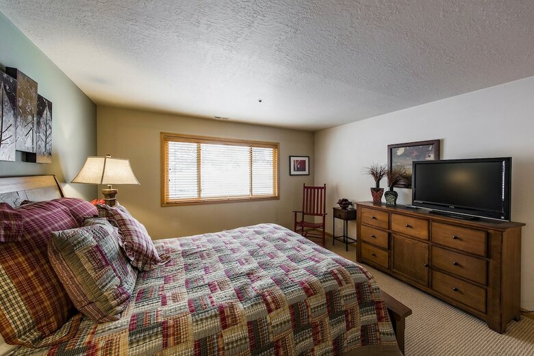 All Seasons Condominiums By All Seasons Resort Lodging