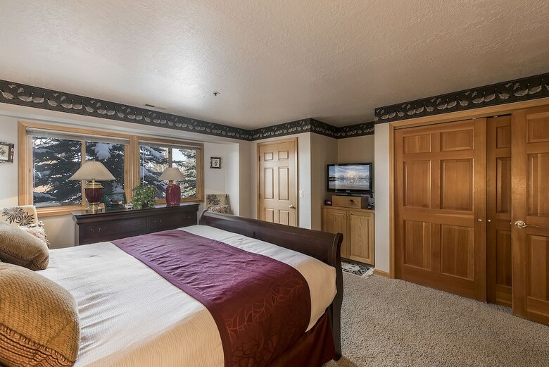 All Seasons Condominiums By All Seasons Resort Lodging