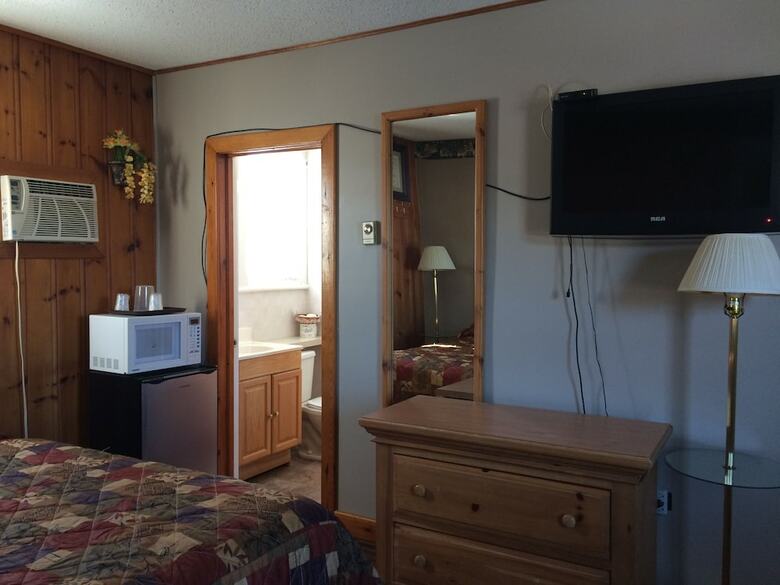 Motel Knights Inn Colonial Fireside Inn