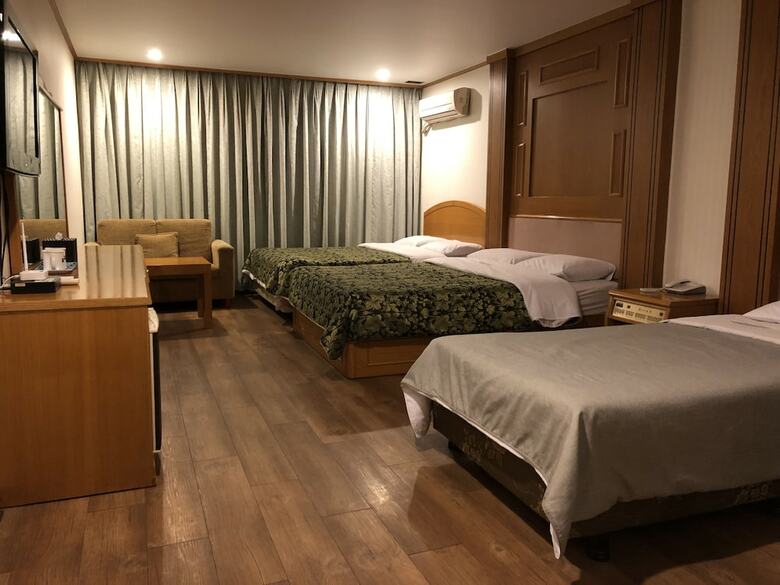 Gogoong Hotel