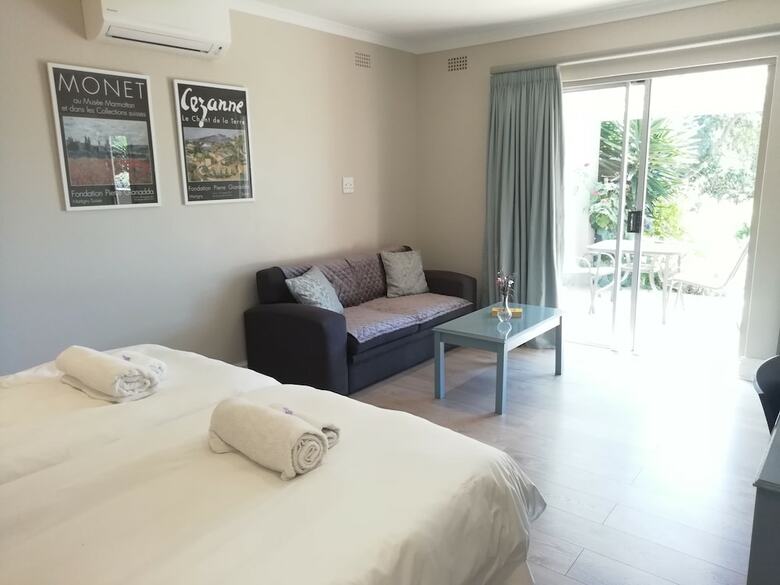 Hotel Maroela House