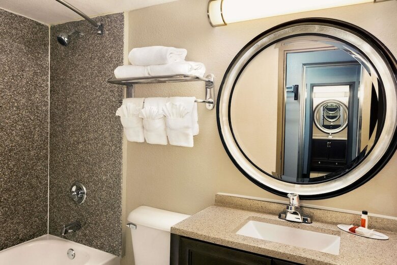 Hotel Baymont By Wyndham Little Rock