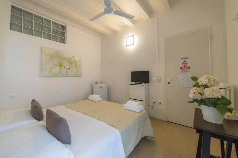 Hotel Academia Residence