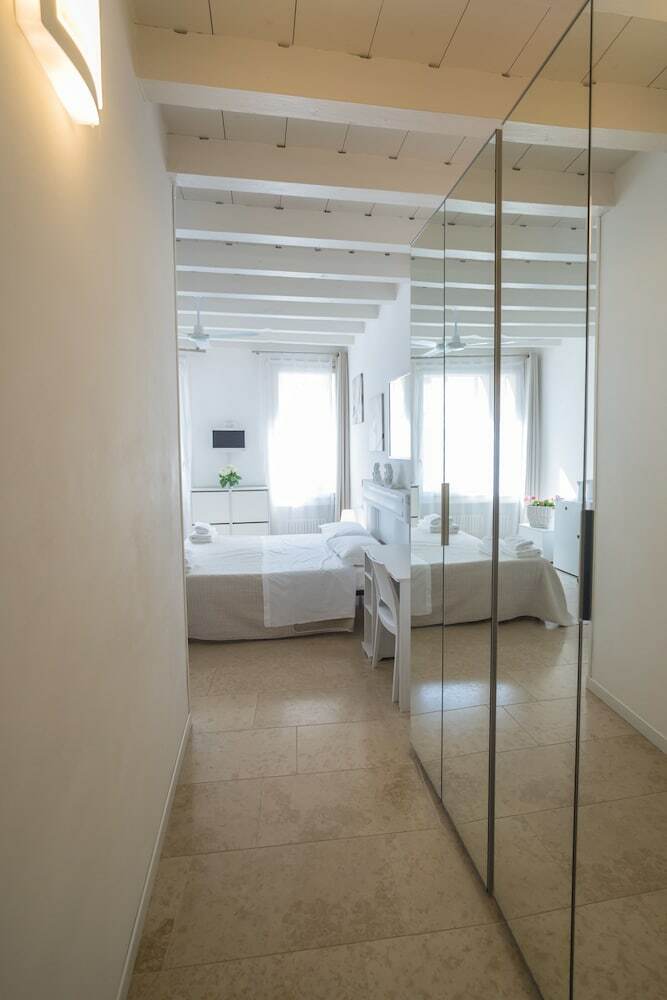 Hotel Academia Residence