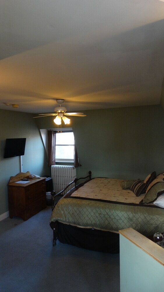 Bed & Breakfast Hochelaga Inn