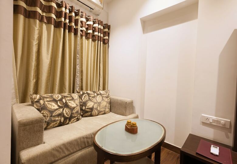 Hotel Oyo Rooms 074 Cyber City