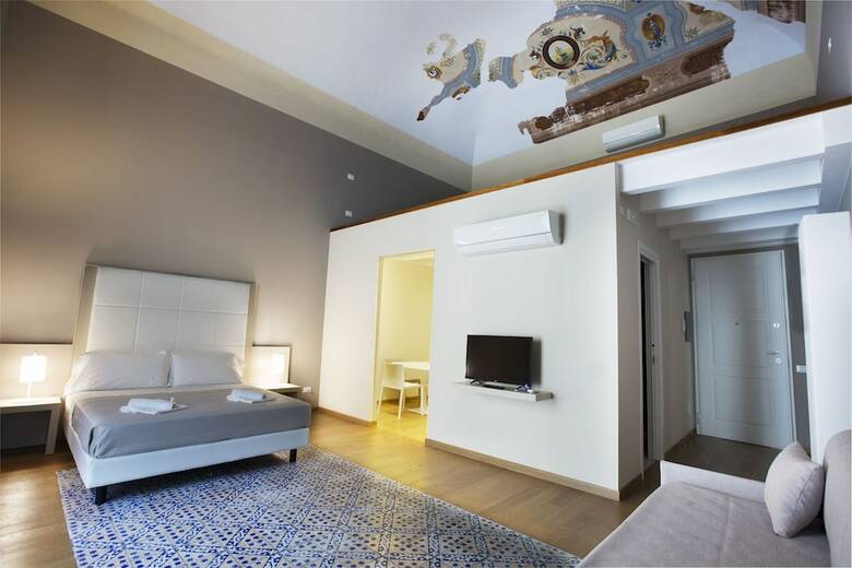 Hotel Central Gallery Rooms