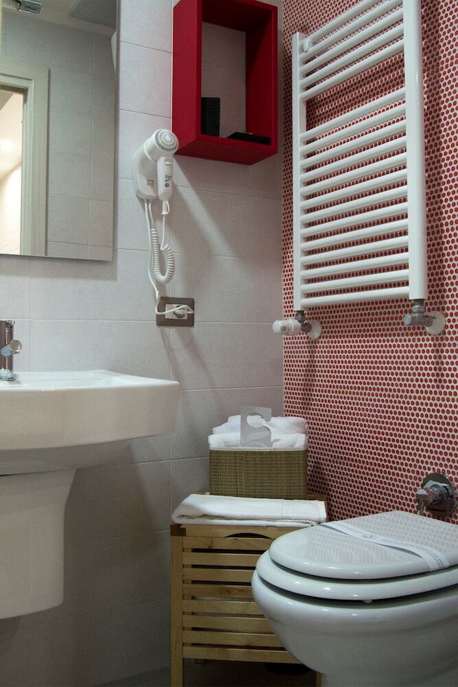 Hotel C'est La Vie Suites