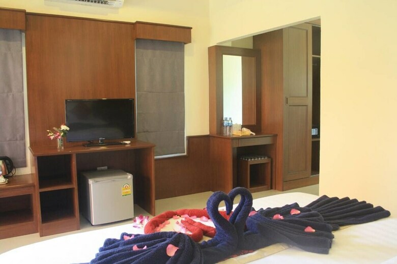 Hotel Tamarind Twin Resort