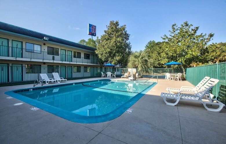 Motel 6 Valdosta, Ga - University