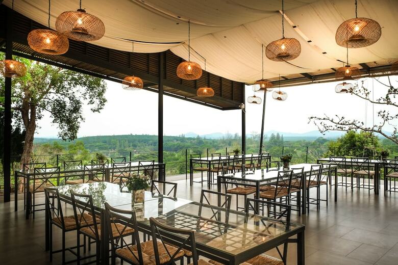 Hotel Rabbiz Hill Resort