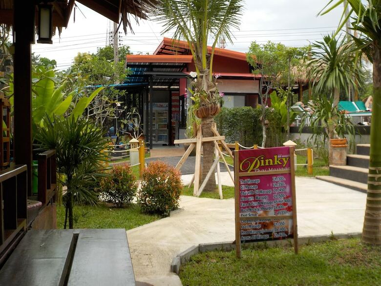 Hotel Pinky Bungalows Resort
