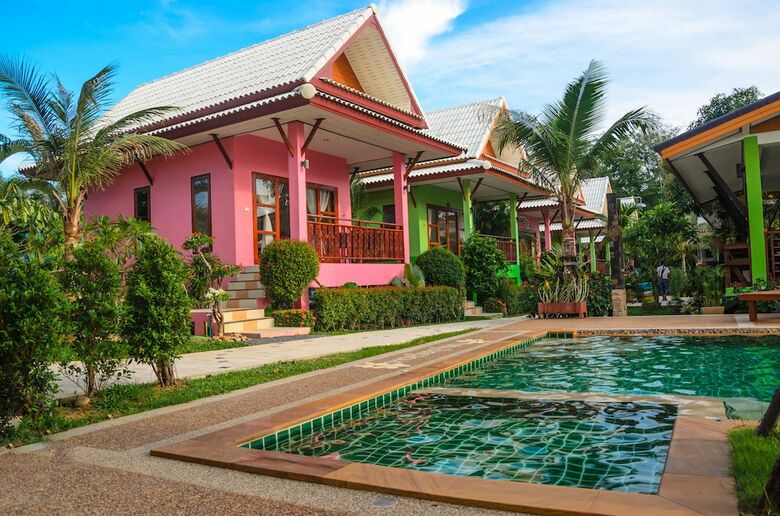Hotel Pinky Bungalows Resort