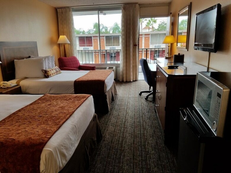 Motel Sun Inn & Suites