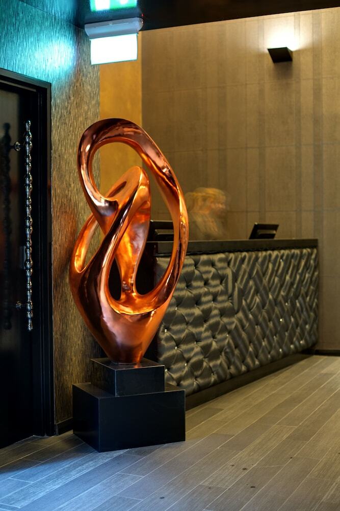 57 Hotel