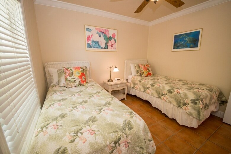 Tortuga Inn Beach Resort