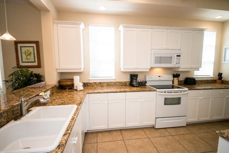 Tortuga Inn Beach Resort