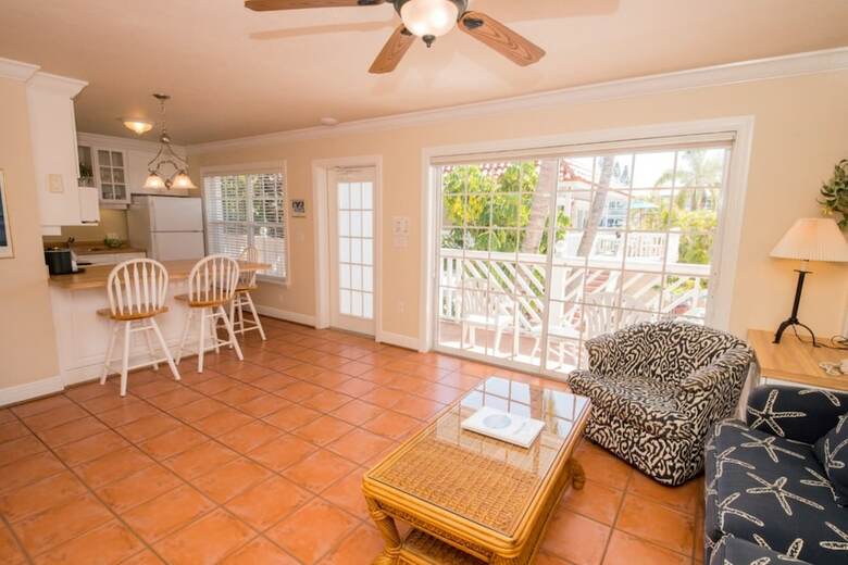Tortuga Inn Beach Resort