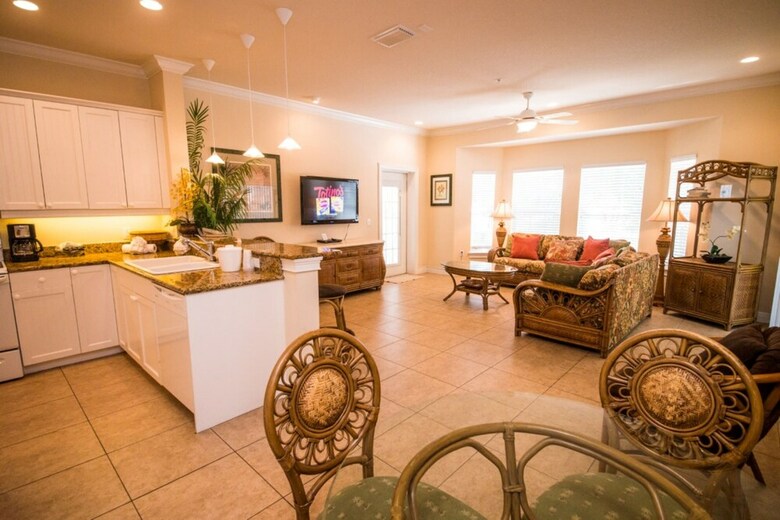 Tortuga Inn Beach Resort