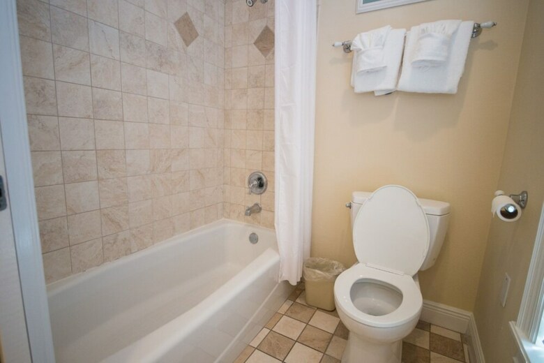 Tortuga Inn Beach Resort