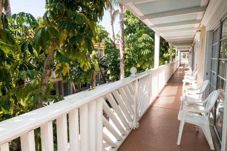 Tortuga Inn Beach Resort