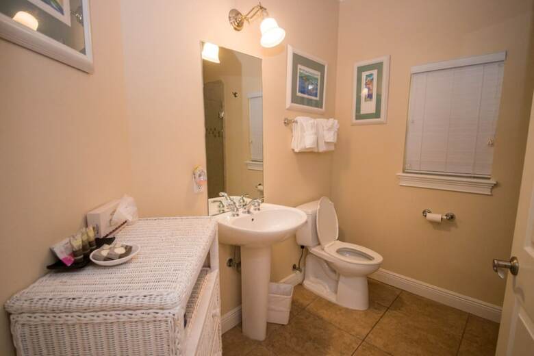 Tortuga Inn Beach Resort