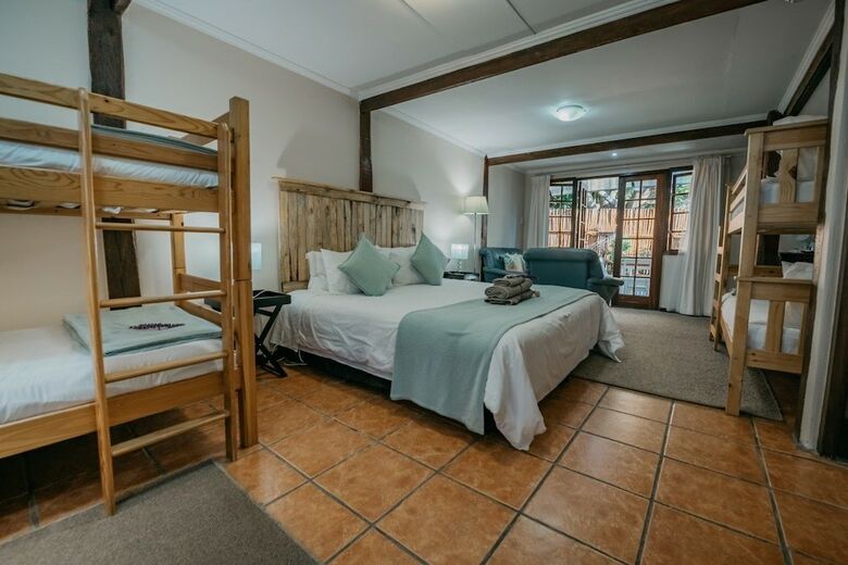 Hotel The Village Lodge