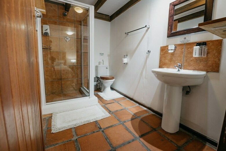 Hotel The Village Lodge