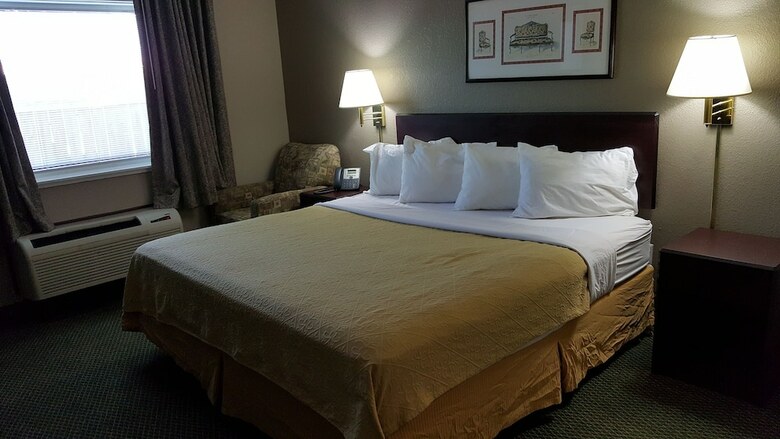 Hotel Fairbridge Inn Express