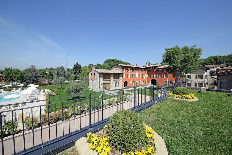 Residence Borgo Mondragon