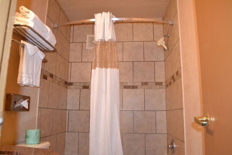 Hotel Ramada By Wyndham West Atlantic City