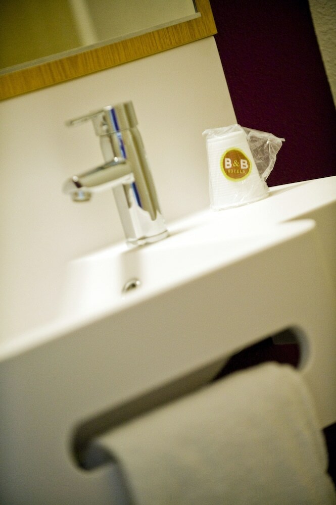 Hotel B&B H�tel Angers 1 Beaucouz�