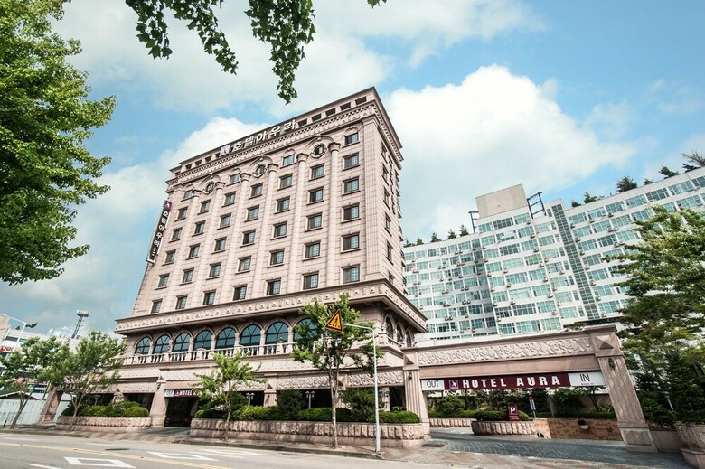 Hotel Aura