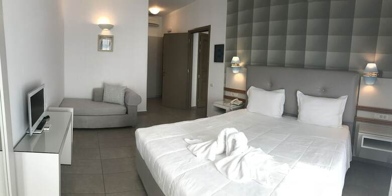 Aparthotel Lithos By Spyros & Flora